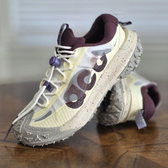 Nike ACG Mountain Fly 2 Low Sail Earth Women's 8 Hiking Trail Shoes HF5700-121 - Picture 1 of 16